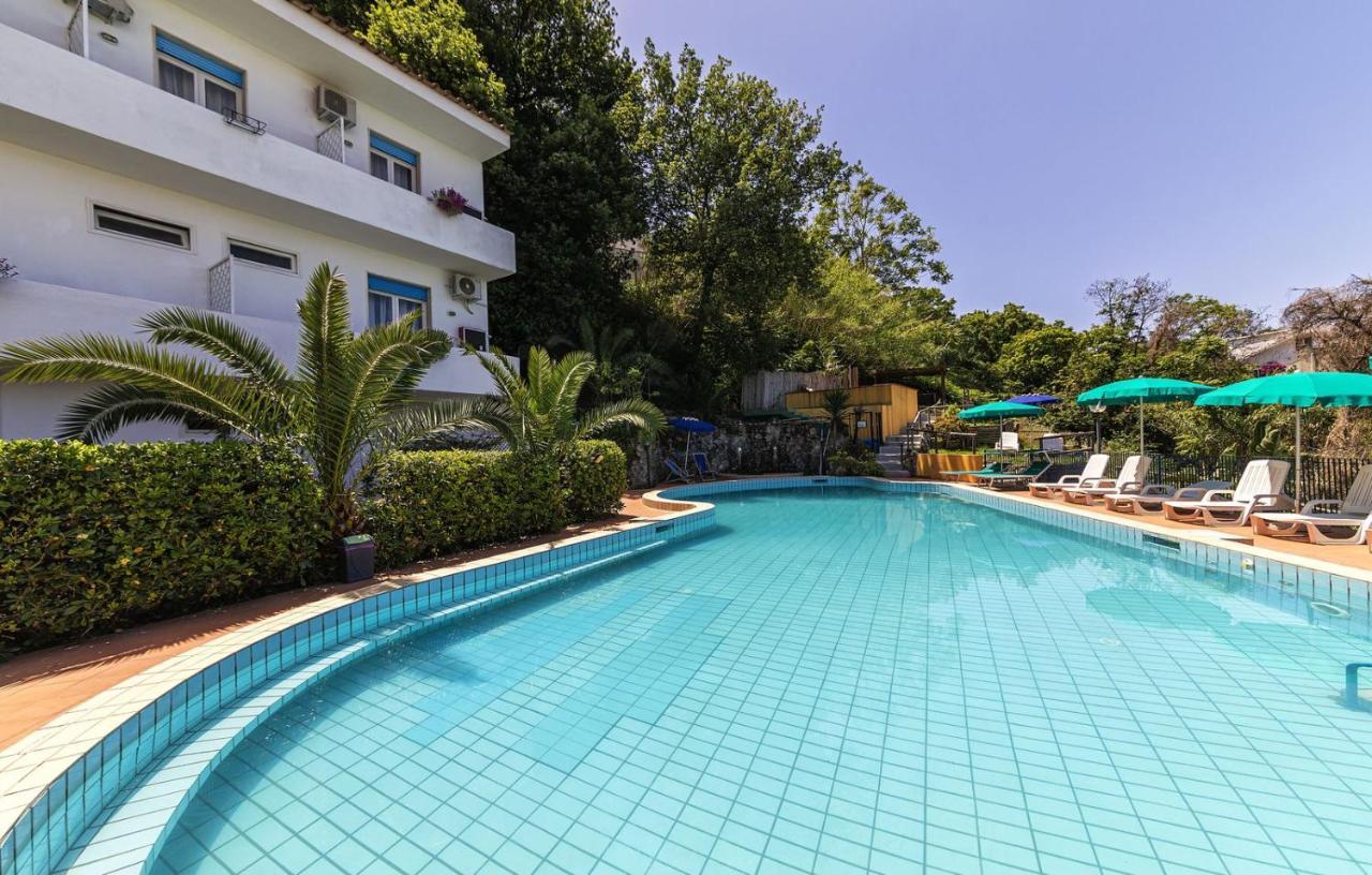 Bristol Hotel Lacco Ameno  Bagian luar foto